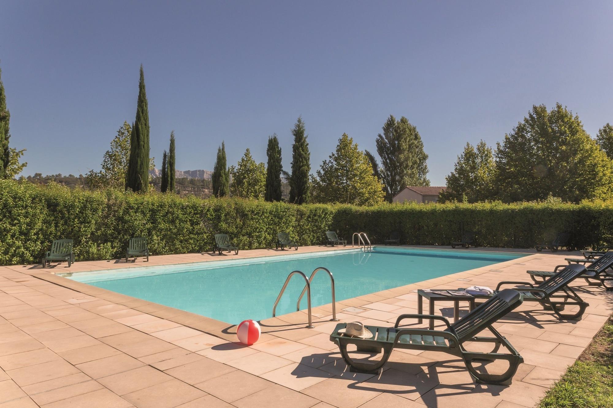 Appart'City Classic Aix En Provence - Fuveau Exterior photo